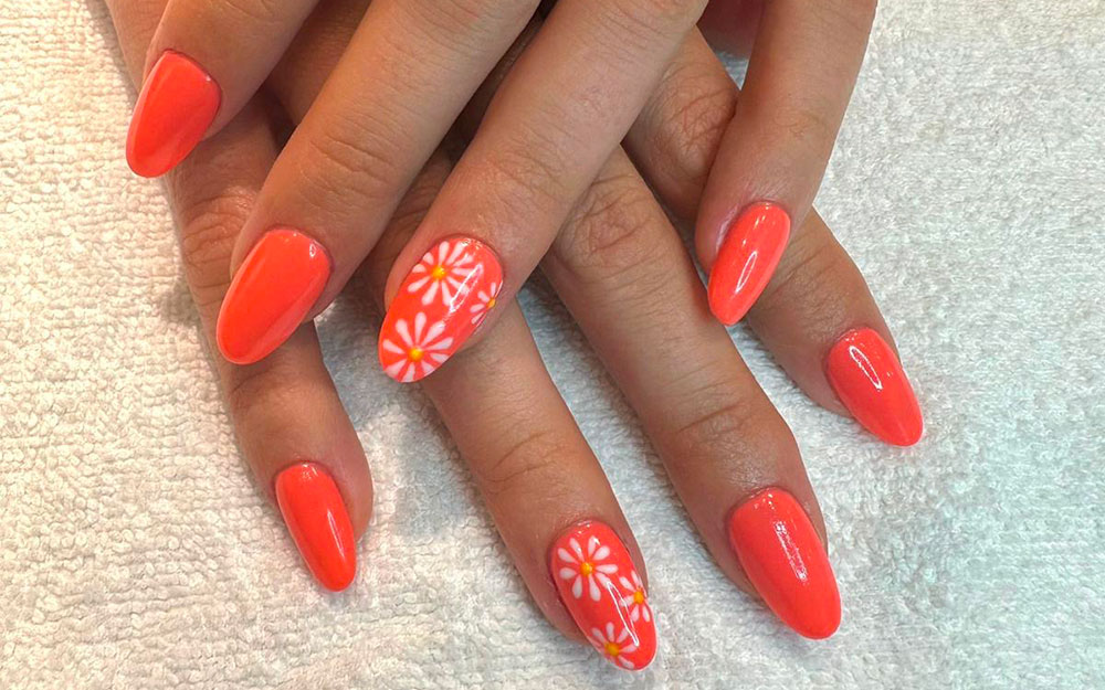 Réalisations prestations ColorForever : des bars à ongles pour vous sublimer